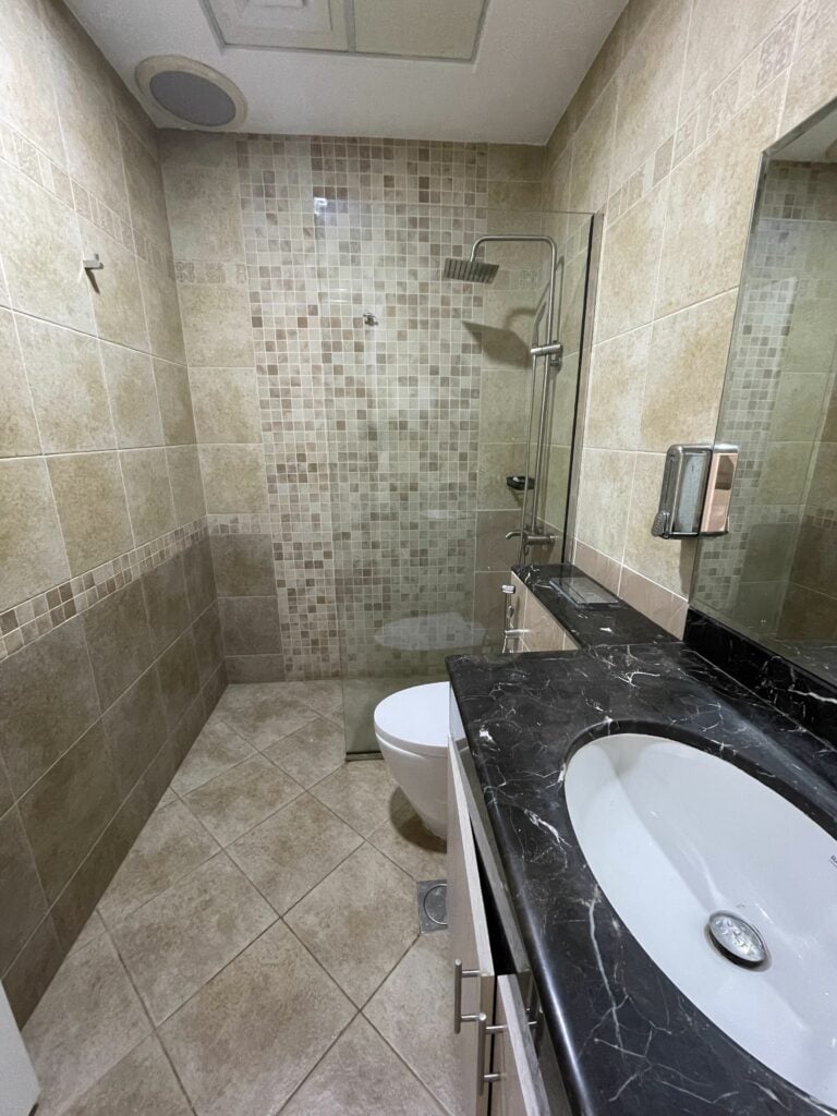 Bathroom before vinyl wrapping