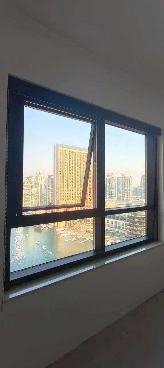 Window frame wrapping in King Salman Street